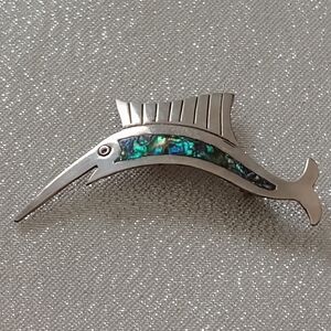 Vintage silver fish pin brooch with abalone inlaid signed ss 925 mexico